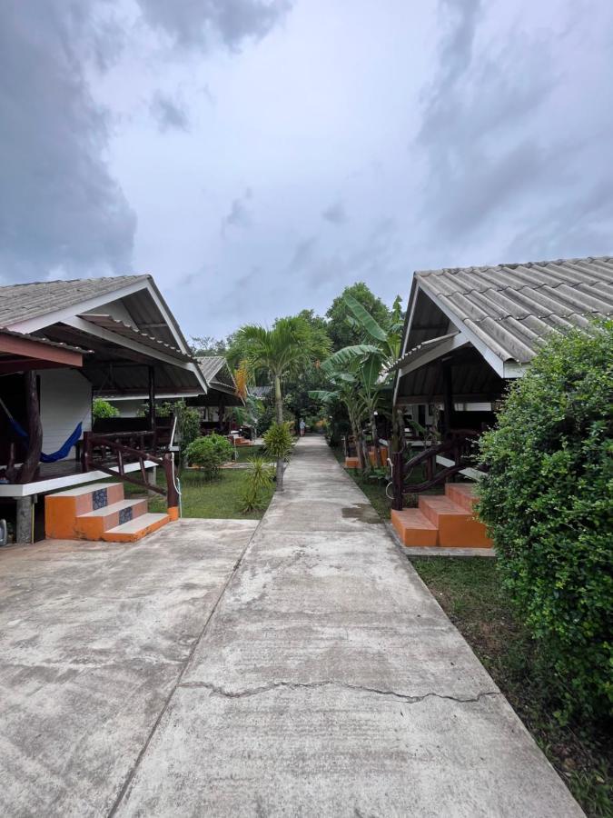 מלון Ban Laem Sai Pyramid Bungalow מראה חיצוני תמונה